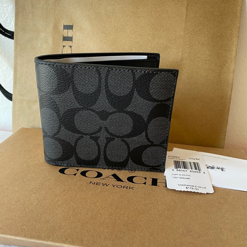 💯OUTSTOCK/NEW🆕Coach Men Bifold wallet/signatures canvas
